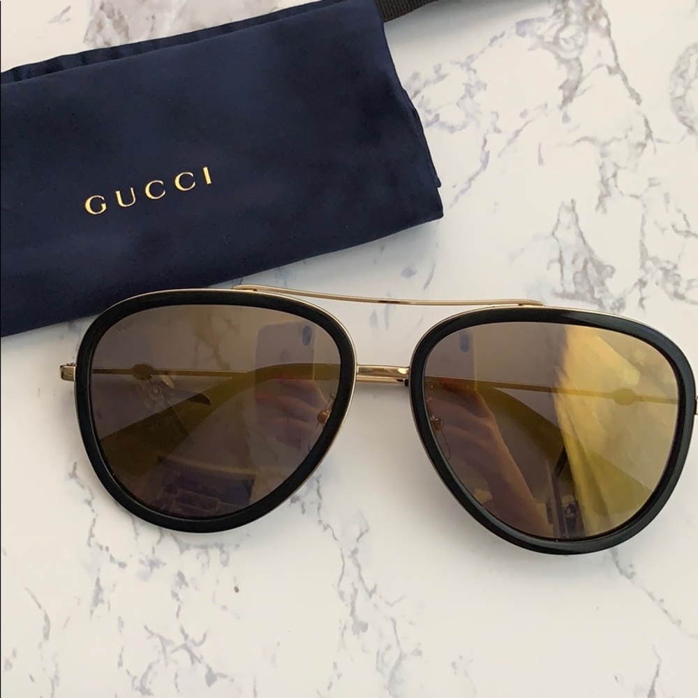 GUCCI Reflective Gold Aviators Sunglasses 🐝